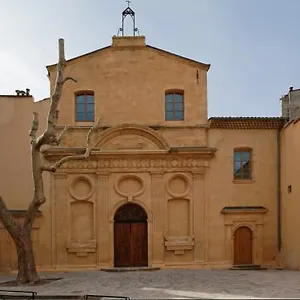 https://zola-studio.fr-provencehotel.com