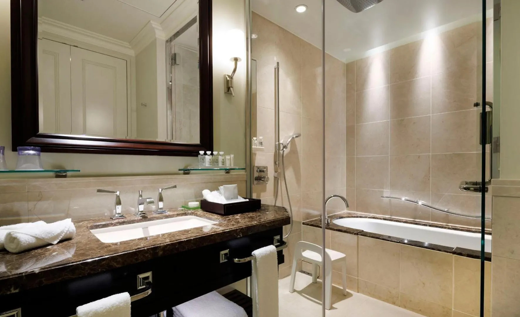 The Tokyo Station Hotel 5*,